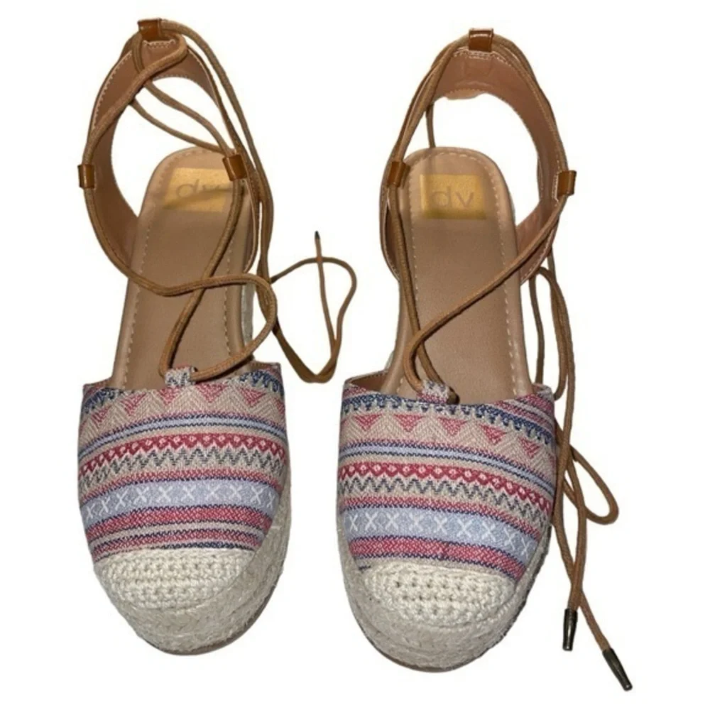 DV Dolce Vita Target Aztec Espadrille Platform Wedge Lace Up Sandals Size 7 Boho